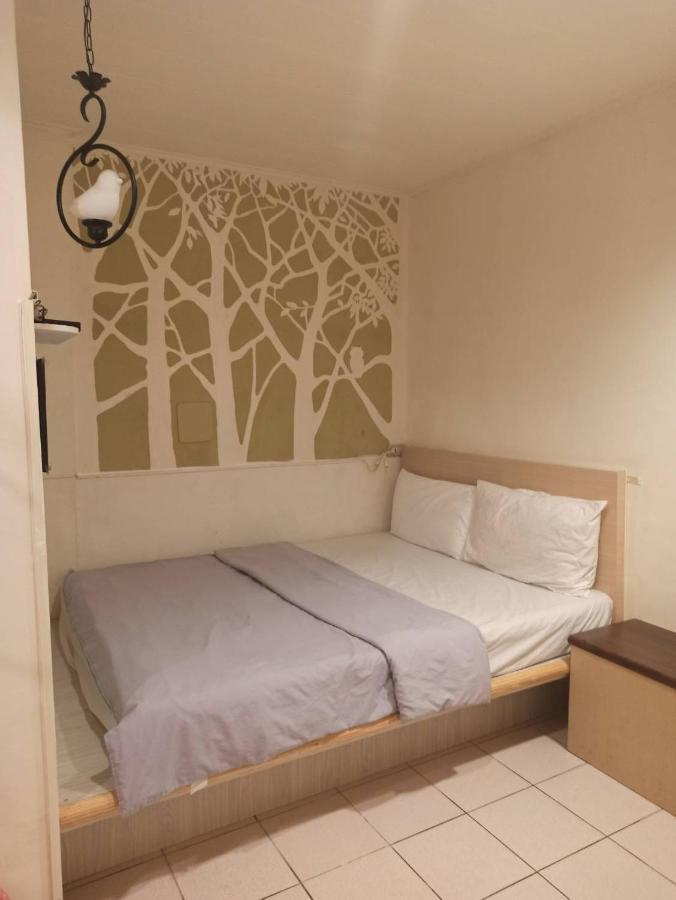 Hua Bin Hotel Yilan Buitenkant foto